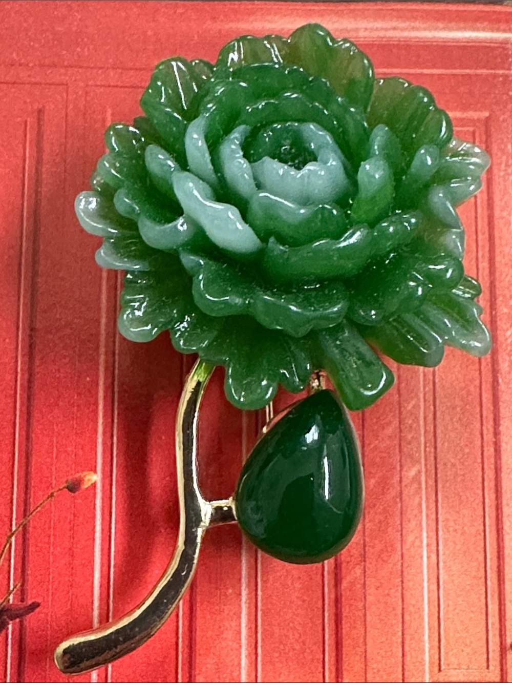 Green Floral Resin Brooch with Teardrop Accent - Home Accent